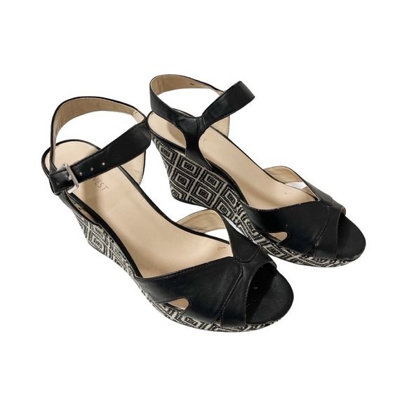 NINE WEST Black & White Aztec Wedges Sz 7M - Picture 1 of 6
